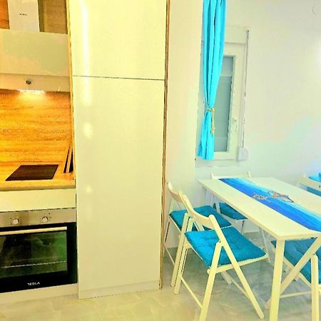Апартаменты Sun Sea No 7 First Line Переа Экстерьер фото